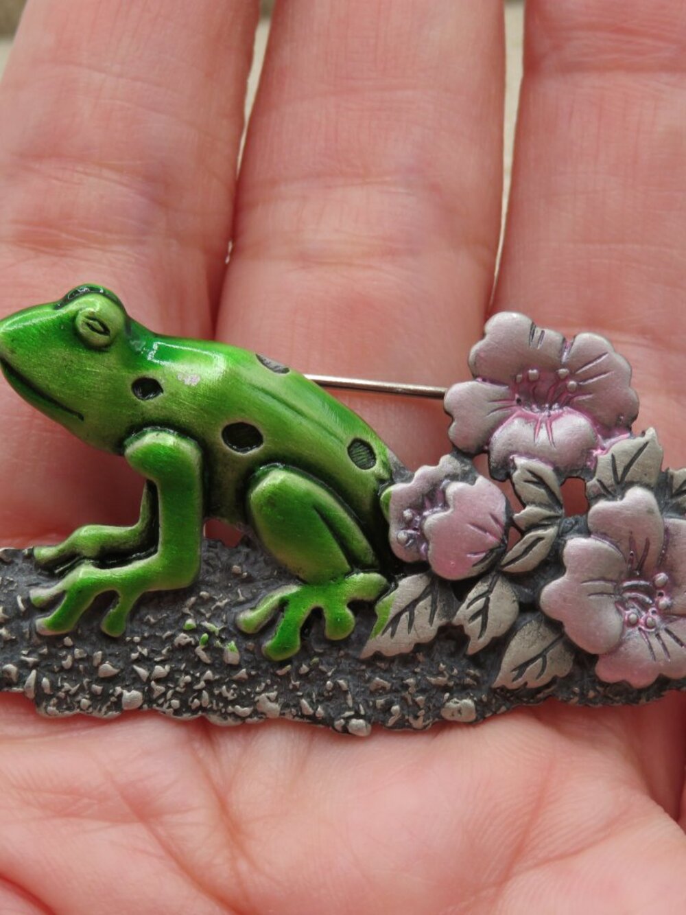 Vintage JJ Jonette Frog on Lily Pad Brooch - Picture 3 of 6